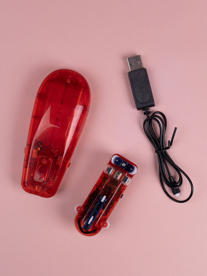 Автотрек в трубе Speed Pipes 35 дет. машинка на аккумуляторе со светом, USB зарядное устройство в кор. 51х40х6.8см Автотрек в трубе Speed Pipes 35 дет. машинка на аккумуляторе со светом, USB зарядное устройство в кор. 51х40х6.8см