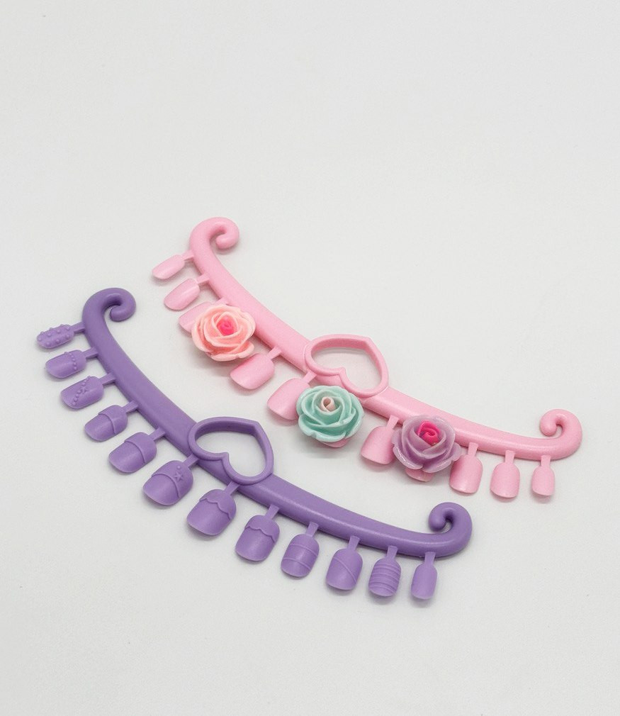 Маникюрный набор "Nail ART-2" лак + наклейки в кор. 21х3.5х21 см Маникюрный набор "Nail ART-2" лак + наклейки в кор. 21х3.5х21 см