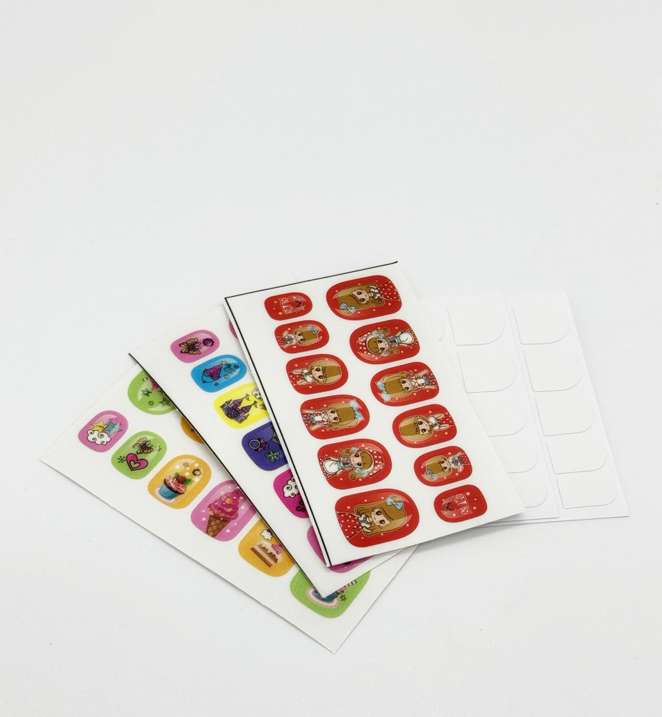 Маникюрный набор "Nail ART-2" лак + наклейки в кор. 21х3.5х21 см Маникюрный набор "Nail ART-2" лак + наклейки в кор. 21х3.5х21 см