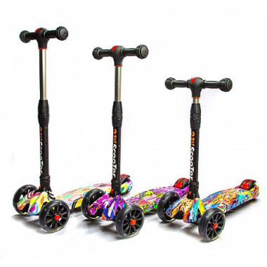 Самокат Scooter MAXI Граффити 3х колесный, складной, 6 цветов, ножной тормоз. Самокат Scooter MAXI Граффити 3х колесный, складной, 6 цветов, ножной тормоз.