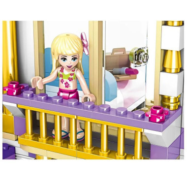 Конструктор Lepin 3040 Френдс Гранд-отель 1552 дет. 62x42x10 см