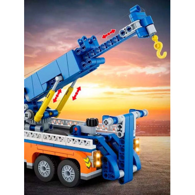 Конструктор Forange FC1618 Racing &quot;Большегрузный эвакуатор&quot; 781 дет. 52х36х7