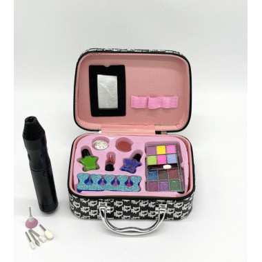 Детская косметическая сумка с набором для макияжа и маникюра