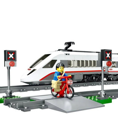 Конструктор 40015 Сити "Скоростной пассажирский поезд" 659 дет р/у на аккумуляторе.