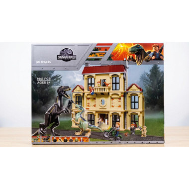 Конструктор BELA 10928 Dinosaur World "Нападение Индораптора в поместье Локвуд" 1046 дет. 50х40х9 см