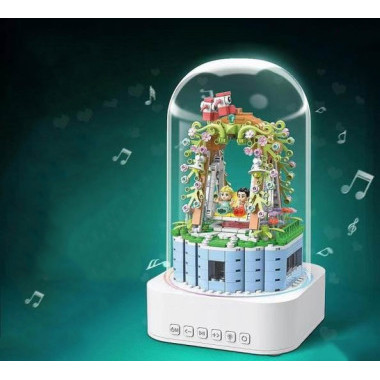 (КИЗ) Конструктор Quan Guan 100229 Музыкальная колонка Bluetooth "Влюбленные на качелях" 582 дет. 16x16x36 см (подсветка + движение)