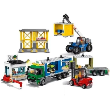 Конструктор Lepin 02082 Сити Грузовой терминал, 829 дет., 60х9х35см